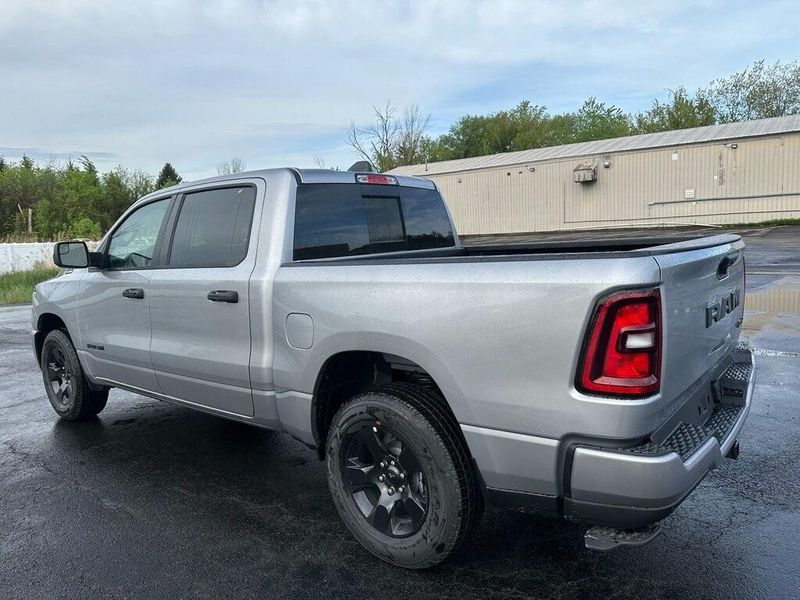 2025 RAM 1500 Tradesman Crew Cab 4x4 5