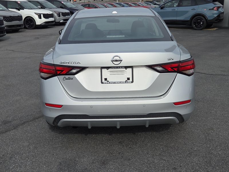 2023 Nissan Sentra SV photo 4