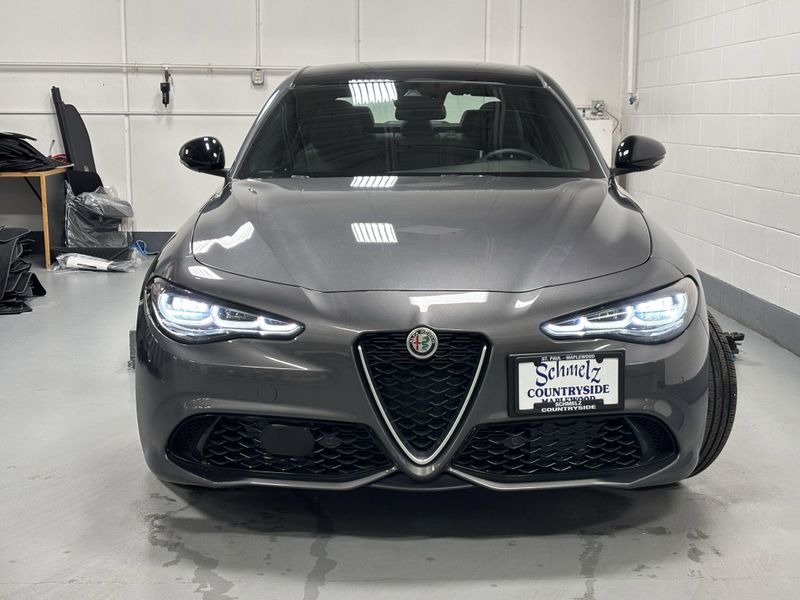 2024 Alfa Romeo Giulia Ti Q4 AWD w/Sunroof/Nav/Activ AsstImage 6