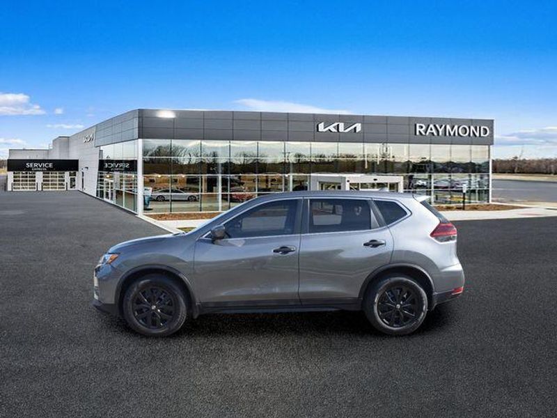 Used 2018 Nissan Rogue SImage 6