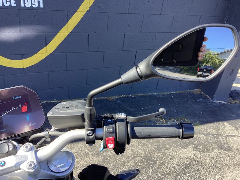 2024 BMW F 900 R 