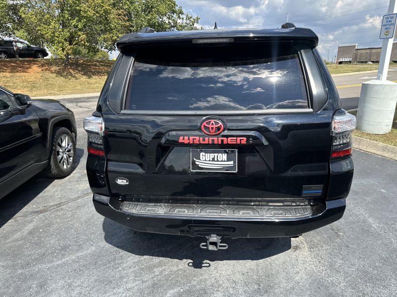 2020 Toyota 4Runner SR5 Premium photo 8