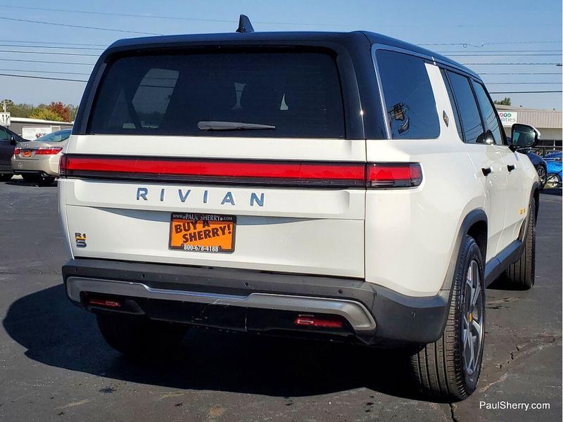 2023 Rivian R1S AdventureImage 11