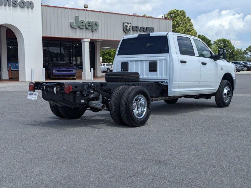 2024 RAM 3500 Tradesman Crew Cab Chassis 4x2 60