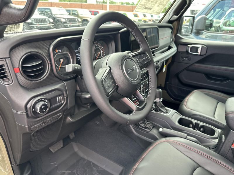 New 2025 Jeep Gladiator Rubicon X 4x4Image 21