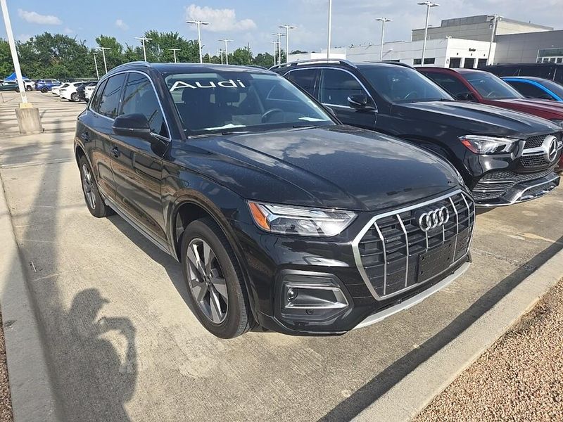 2023 Audi Q5 40 Premium PlusImage 2
