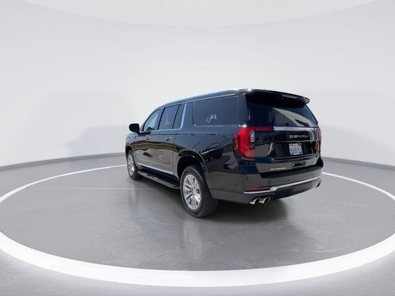 Used 2025 GMC Yukon XL DenaliImage 6