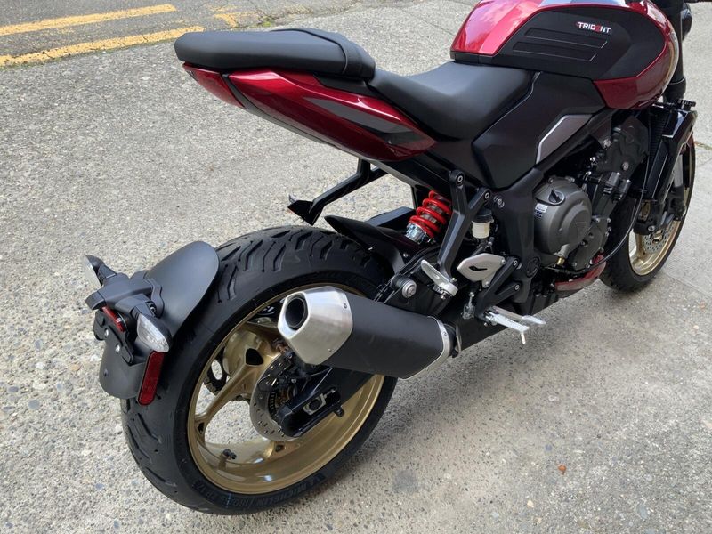 2026 Triumph TRIDENT 800