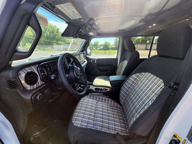 New 2026 Jeep Wrangler 4-door 85th Anniversary Edition
