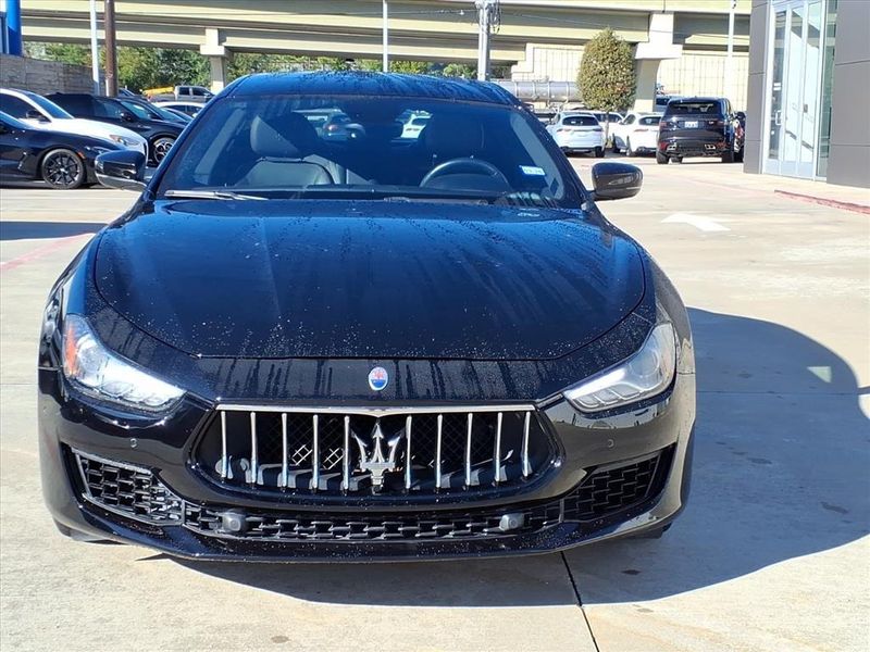Used 2018 Maserati Ghibli Image 4