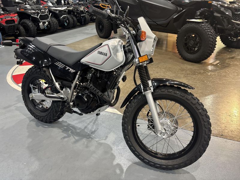 New 2027 Yamaha TW200 Image 13