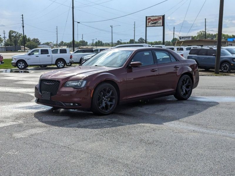 2022 Chrysler 300 300SImage 7