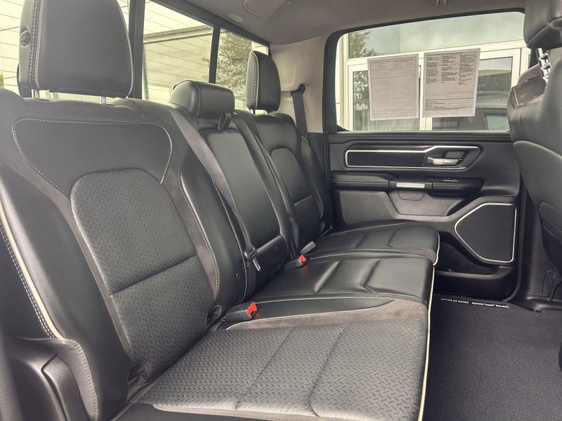 2022 RAM 1500 LaramieImage 17