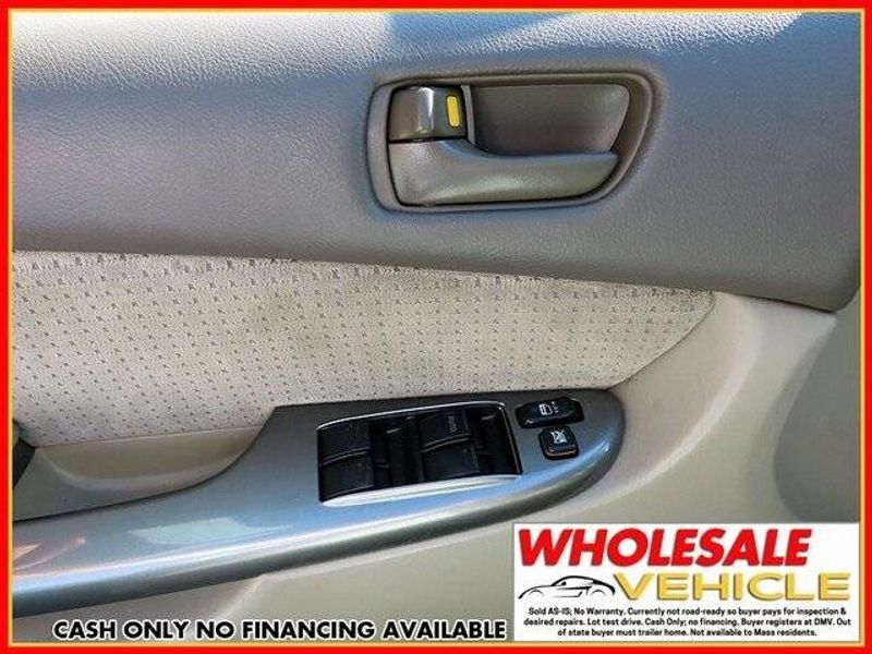 2008 Toyota Sienna CEImage 11