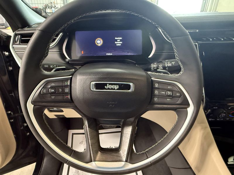 Used 2024 Jeep Grand Cherokee L LimitedImage 26