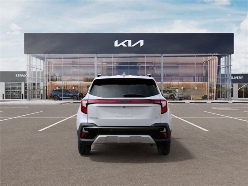 2025 Kia Seltos SImage 5