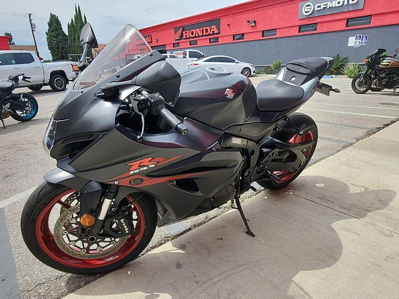 Used 2017 Suzuki GSX-R1000 Image 17