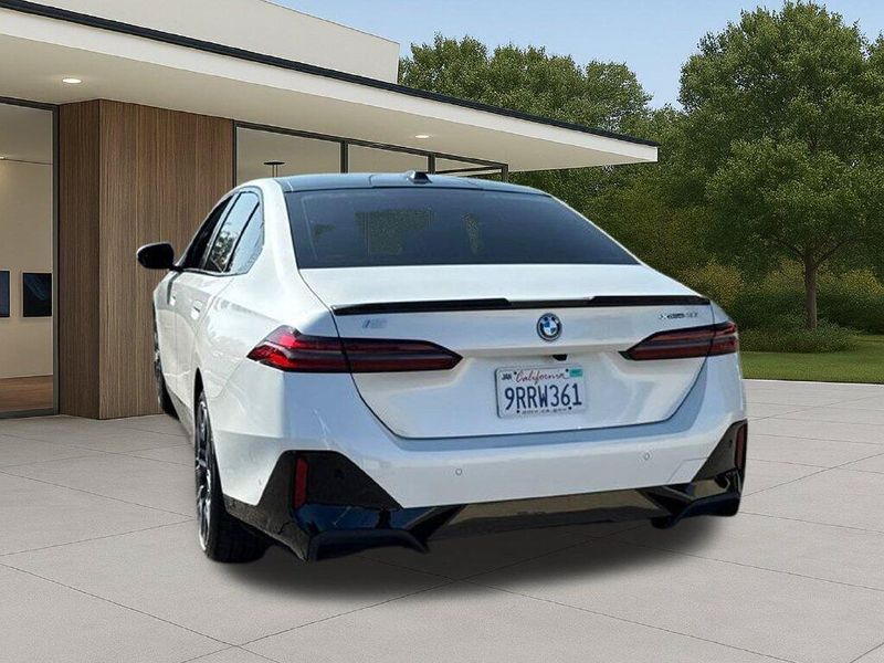 Used 2025 BMW i5 xDrive40Image 10