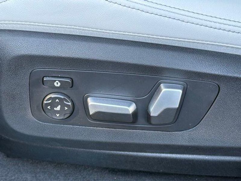 New 2026 BMW X5 sDrive40iImage 18