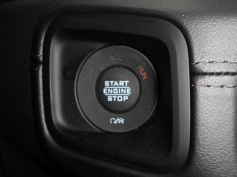 New 2025 Jeep Gladiator High Tide 4x4Image 21