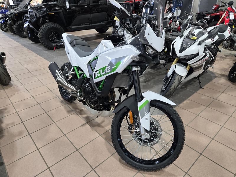 NEW 2026 KAWASAKI KLE 500 ABS SE Image 2