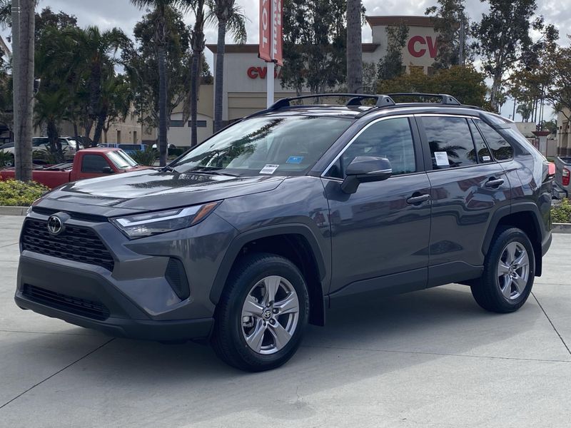2025 Toyota RAV4 XLEImage 6