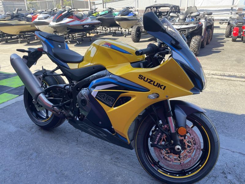 New 2027 Suzuki GSX-R1000 40TH ANNIVERSARY EDITION Image 12