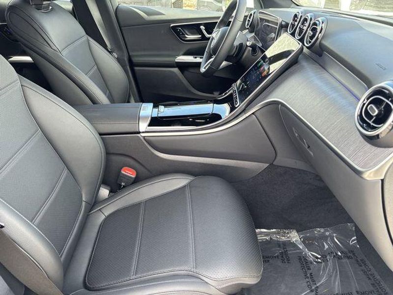 Used 2026 Mercedes-Benz GLC 350e 350eImage 12