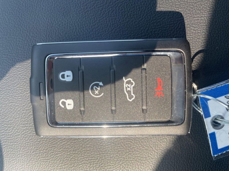 2024 Jeep Grand Cherokee Altitude XImage 30