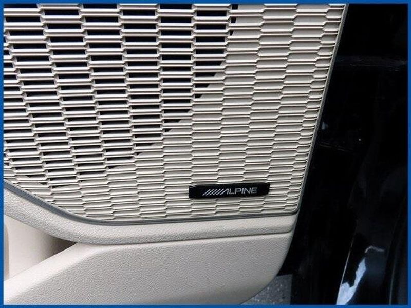 Used 2022 Jeep Grand Cherokee LimitedImage 13