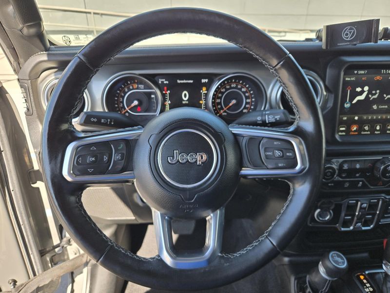 Used 2022 Jeep Gladiator Overland 4x4