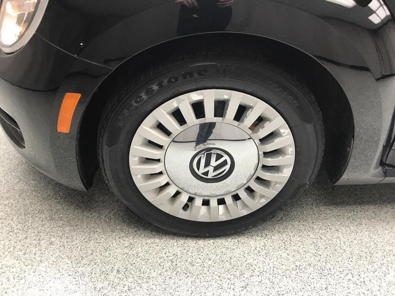 Used 2015 Volkswagen Beetle 1.8T w/SunImage 7