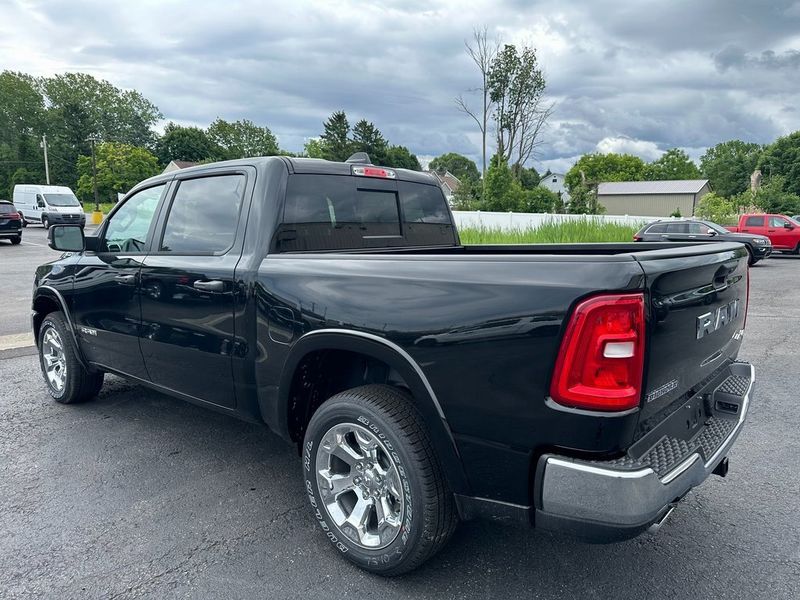 2025 RAM 1500 Big Horn Crew Cab 4x4 5