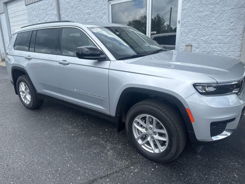 New 2025 Jeep Grand Cherokee L Laredo X 4x4Image 4