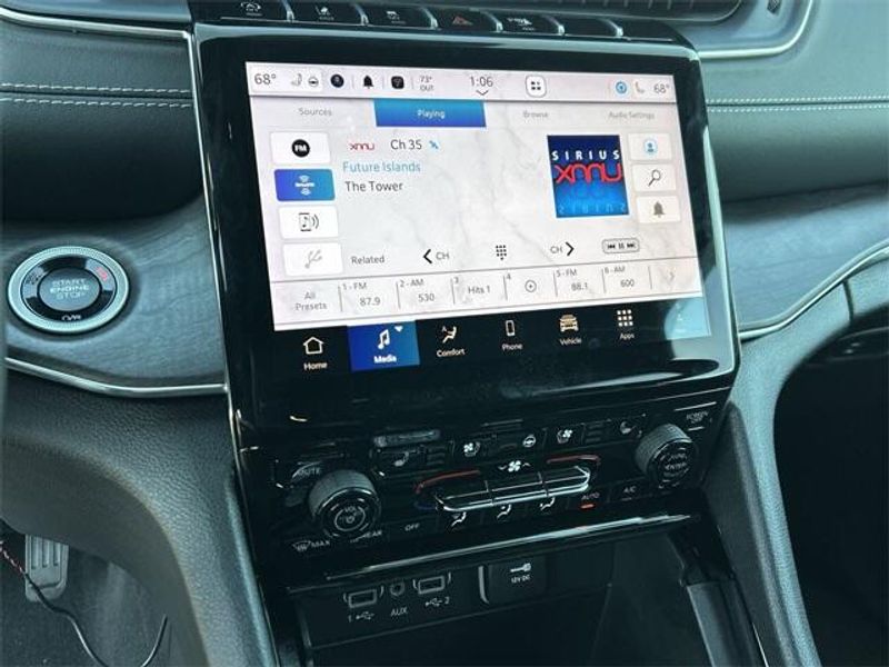 New 2024 Jeep Grand Cherokee L Overland 4x4Image 23