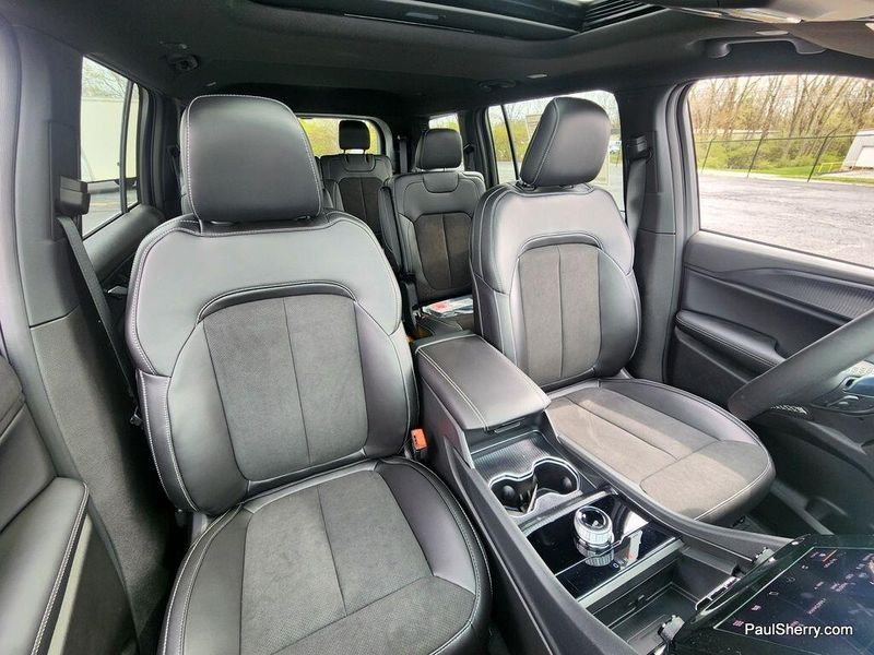 2025 Jeep Grand Cherokee L Altitude X 4x4Image 26