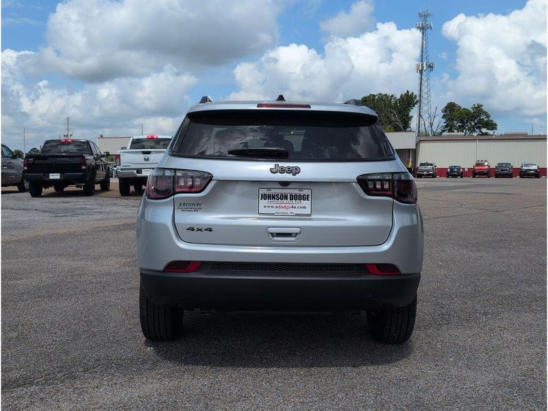 New 2026 Jeep Compass Latitude Altitude 4x4Image 4