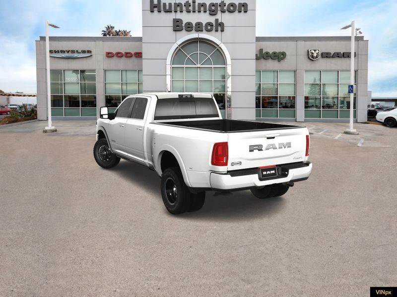 2025 RAM 3500 Longhorn Crew Cab 4x4 DuallyImage 5