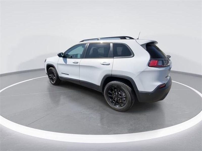 2023 Jeep Cherokee AltitudeImage 6