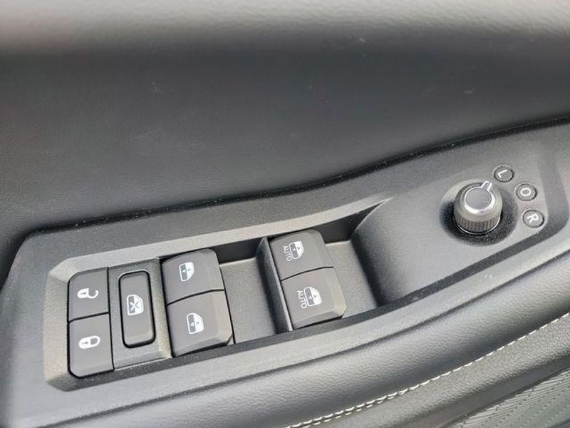 New 2026 Jeep Grand Cherokee Laredo