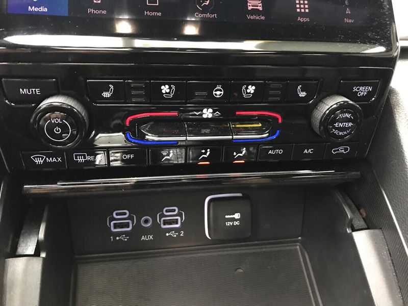 Used 2024 Jeep Grand Cherokee LimitedImage 6