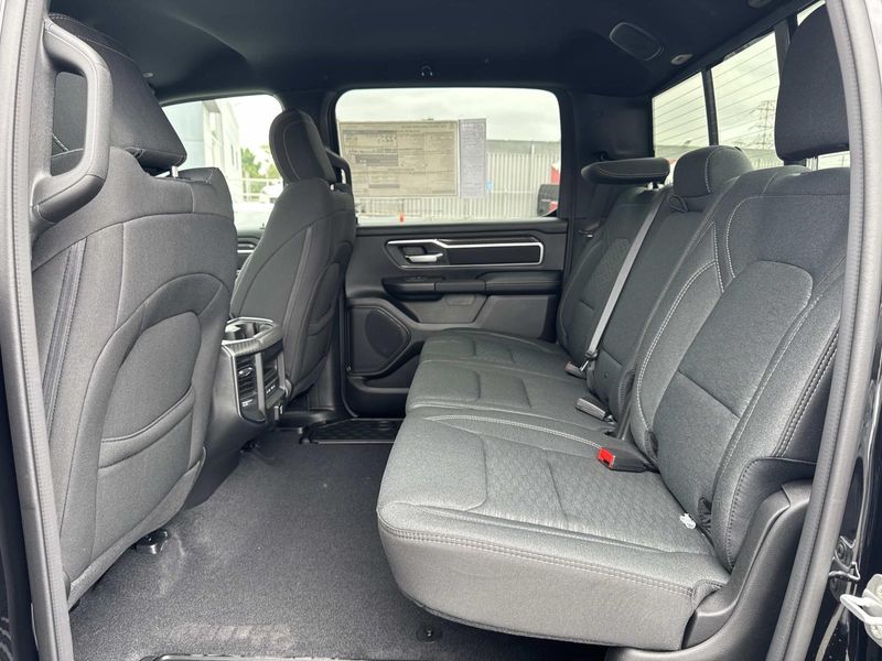 New 2026 RAM 1500 Big Horn Crew Cab 4x2 5'7' Box