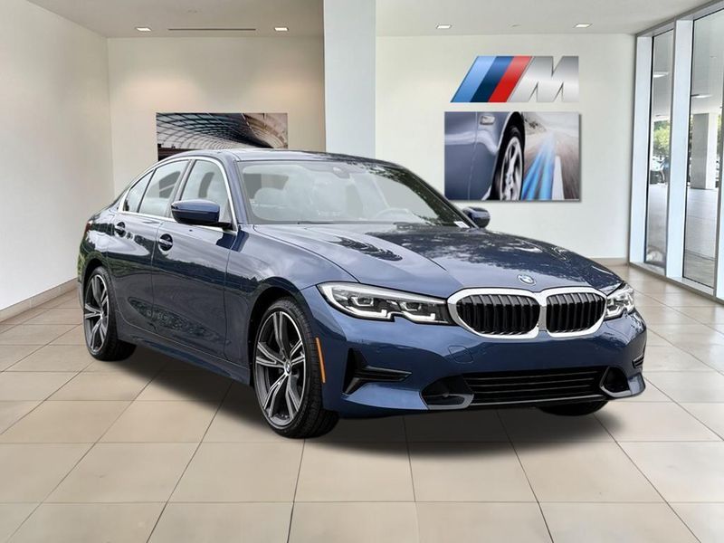 2022 BMW 3 Series 330iImage 3