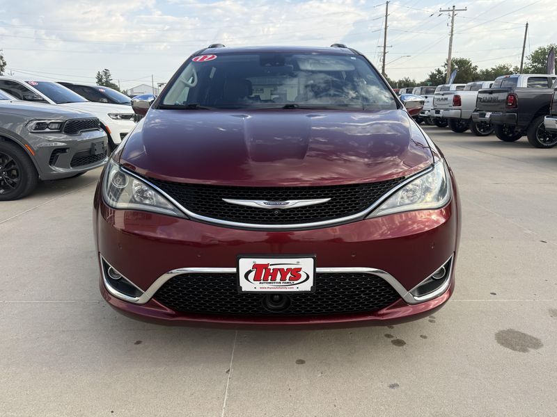 Used 2017 Chrysler Pacifica LimitedImage 34