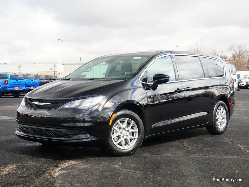 New 2026 Chrysler Voyager Lx