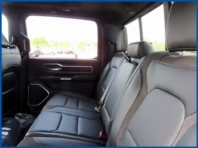 2023 RAM 1500 LaramieImage 10