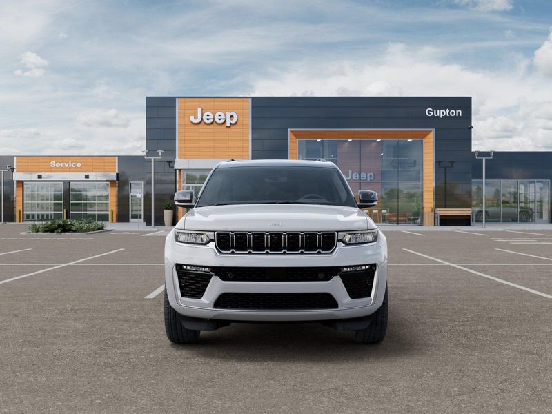 New 2026 Jeep Grand Cherokee L Summit 4x4Image 32