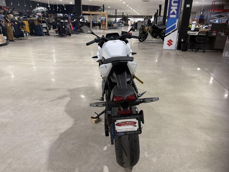 New 2026 Suzuki GSX-8R Image 16