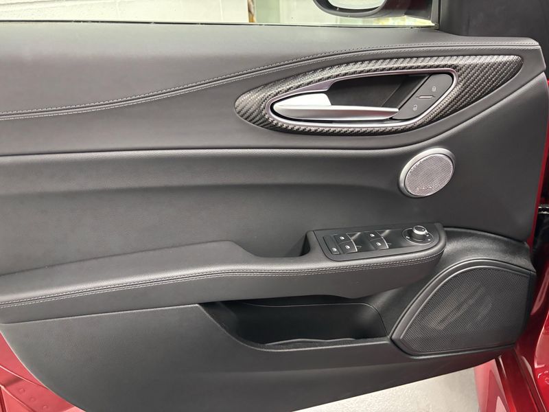 New 2024 Alfa Romeo Giulia Quadrifoglio Carbon RwdImage 2