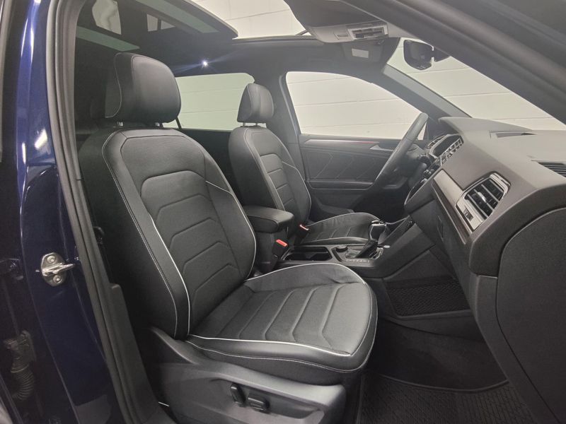 Used 2024 Volkswagen Tiguan AWD SEL R-Line w/Sunroof/NavImage 4